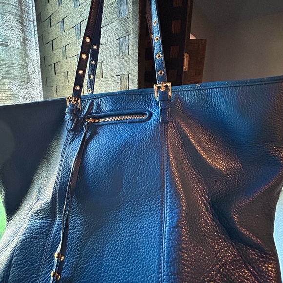 Steven Madden blue leather bag. - Picture 8 of 9